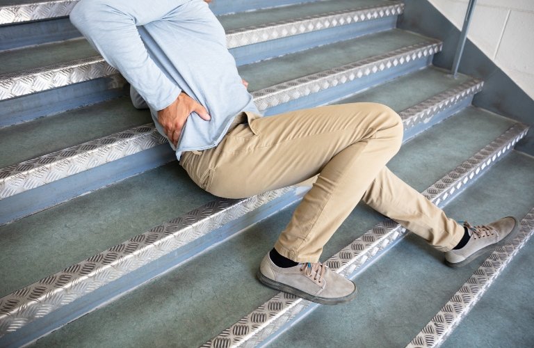 Slip and fall injury at a rental property and landlord liability in Illinois