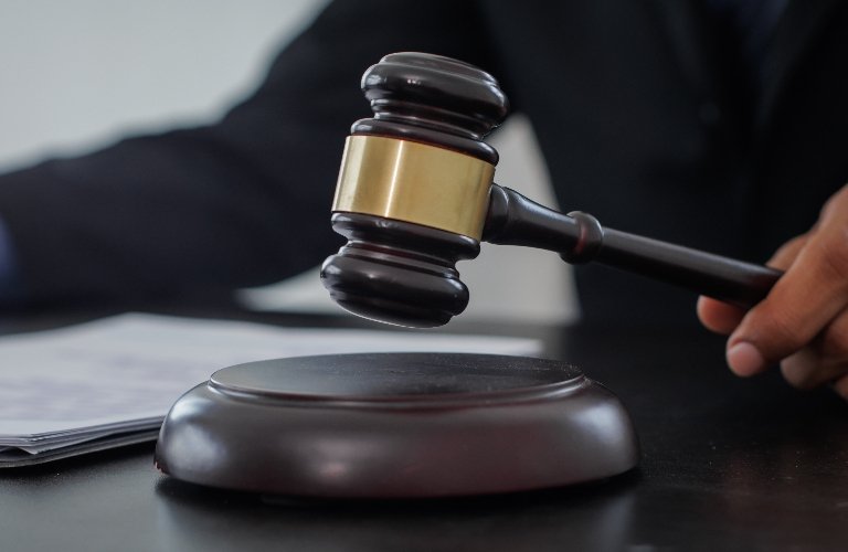 Slip And Fall Injury Lawsuit At Illinois Grocery Store