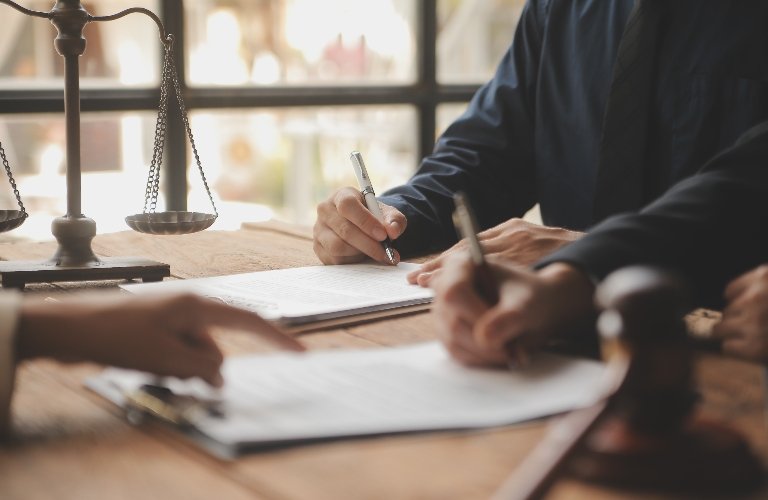 Whether personal injury cases in Illinois require going to court