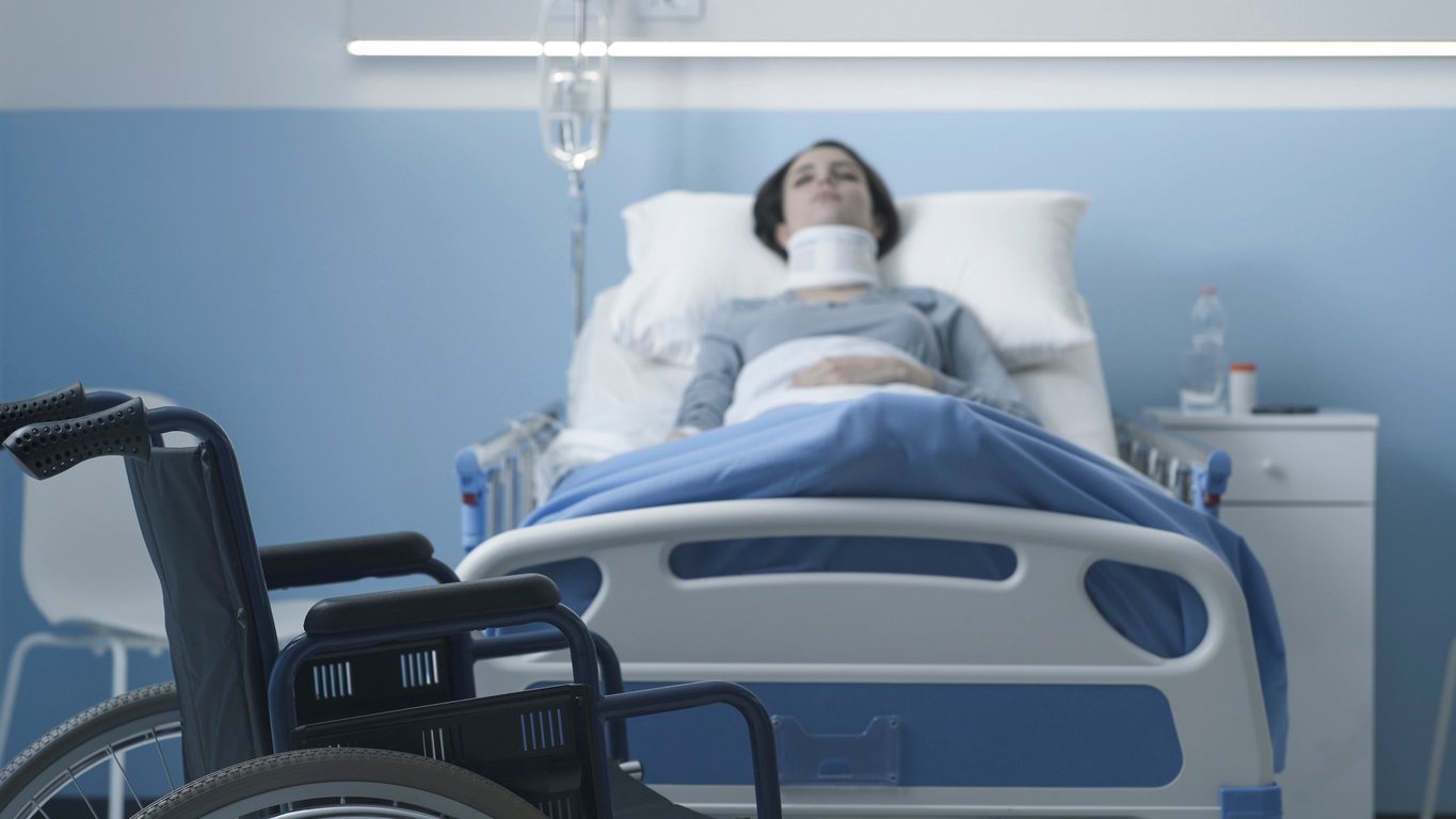 Spinal Cord Injury Lawyer in Orland Park, IL - Michael J. Brennan